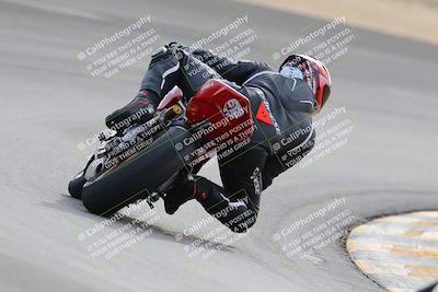 media/Dec-17-2022-SoCal Trackdays (Sat) [[224abd9271]]/Turn 10 Backside (120pm)/